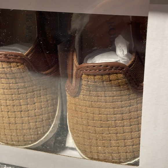 Robeez Brown Baby Shoes - Picture 2 of 8